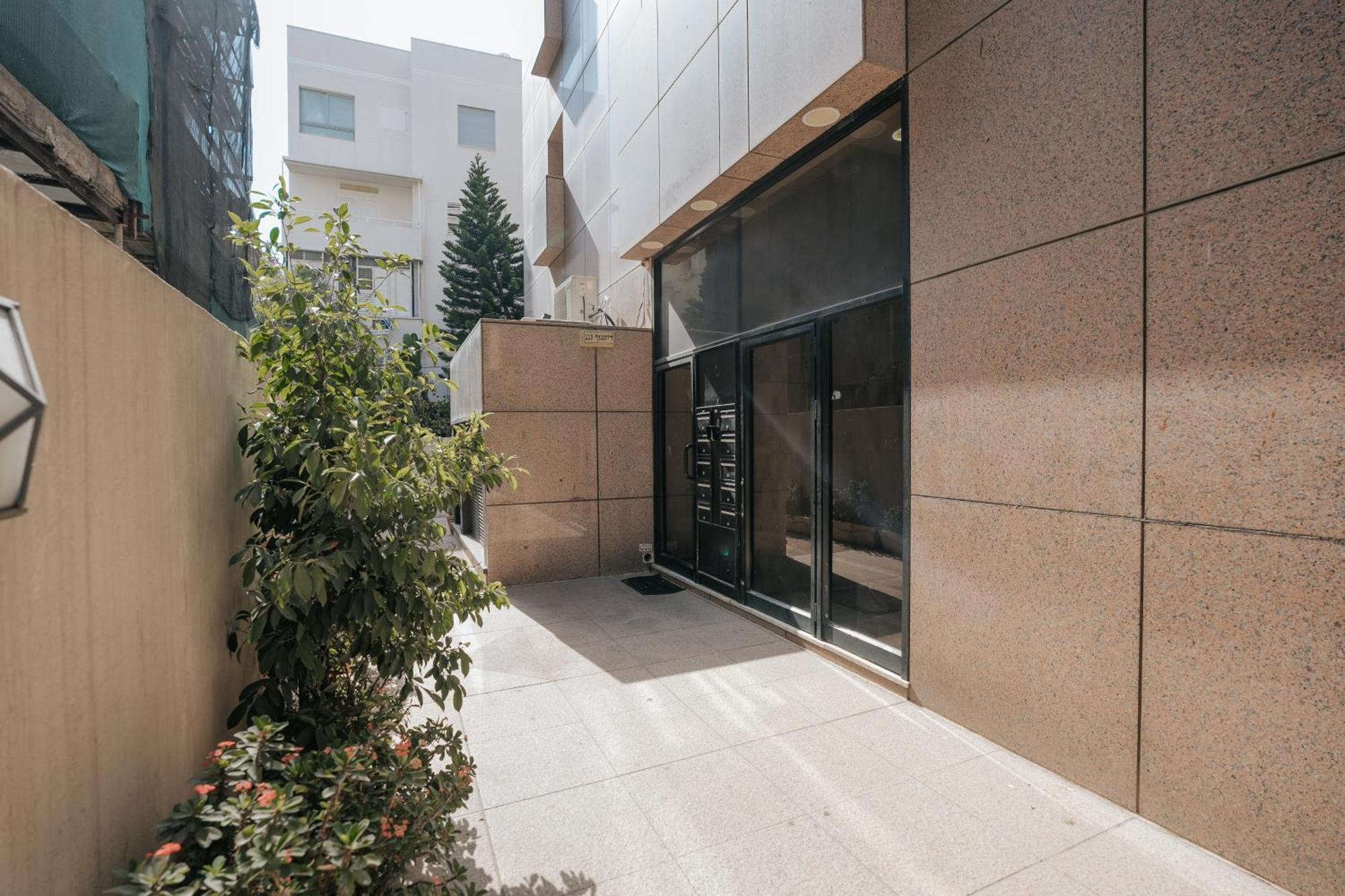 Meir Dizengoff Residence With Shelter เทลอาวีฟ ภายนอก รูปภาพ